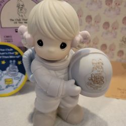 Vintage 1991 Precious Moments "The Club That's Out Of This World" Astronaut