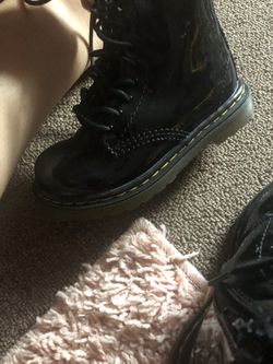 Doc Martin girls size 8
