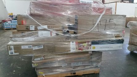 Furniture pallet With twin bunk bed, cub organizers and more