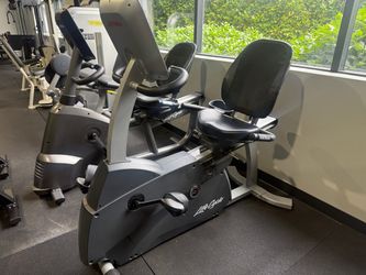 Life Fitness Life Cycle Recumbent Bike