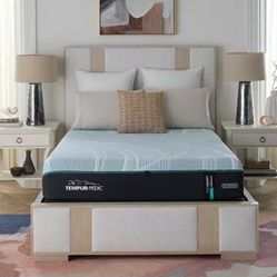 Brand New Mattress Queen Size Tempur-pedic Proadapt Medium Hybrid 2.0 