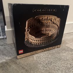 Lego Colosseum (NEW NEVER OPENED)