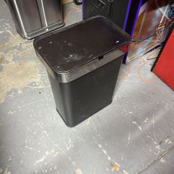 Simplehuman 13-gallon Voice/ Sensor Operated Trash Can