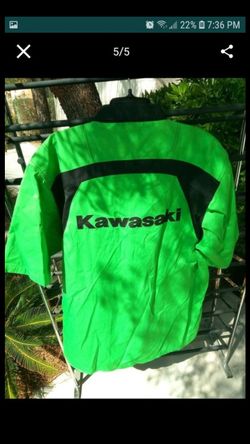 Official Kawasaki pit shirt