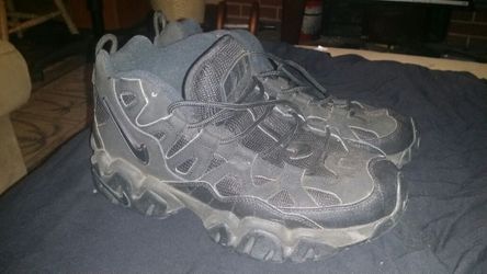 NIKE AIR BLACK SNEAKERS SIZE 10..LIGHTLY USED $30