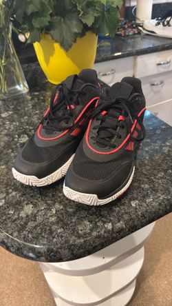 Adidas Own the Game Men’s Size 8.5