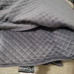 BlanQuil Weighted Quilted Gray Blanket . May Help Reduce Anxiety, Stress.