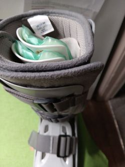 Aircast Standard Boot Size Medium