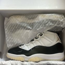 Jordan 11 Retro Gratitude Sz:10
