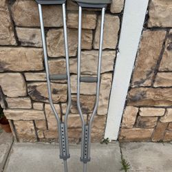 $15 Aluminum Guardian Crutches 🩼 Checkout My Other Offers OBO