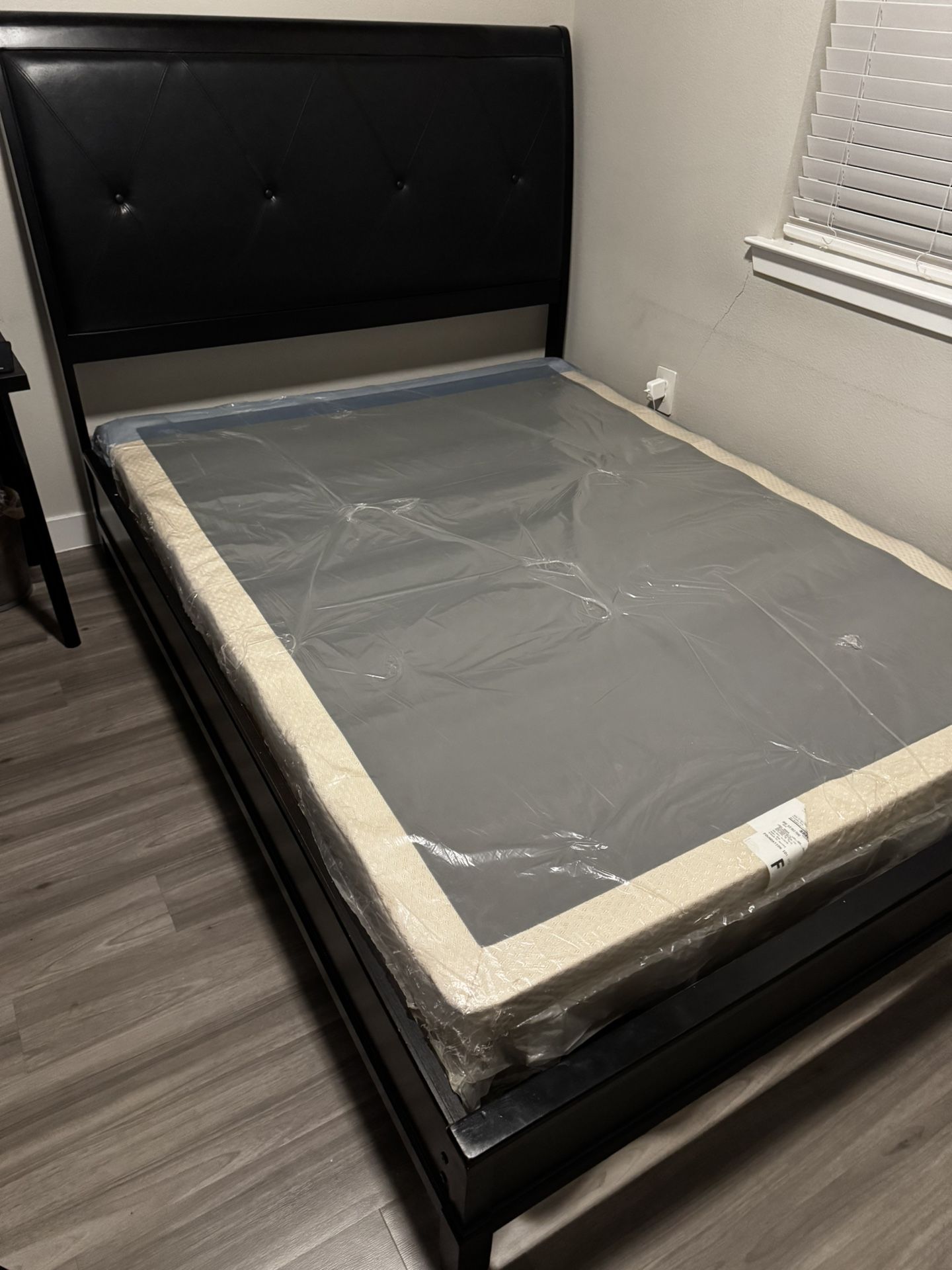 wood bed frame