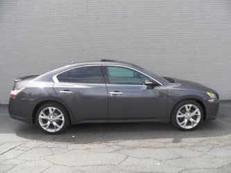 2012 Nissan Maxima loaded every option