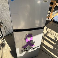 Magic Chef Refrigerator 