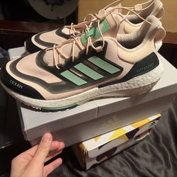 Asia’s Ultra Boost 22 C.RDY 2 Preowned Sz 10.5