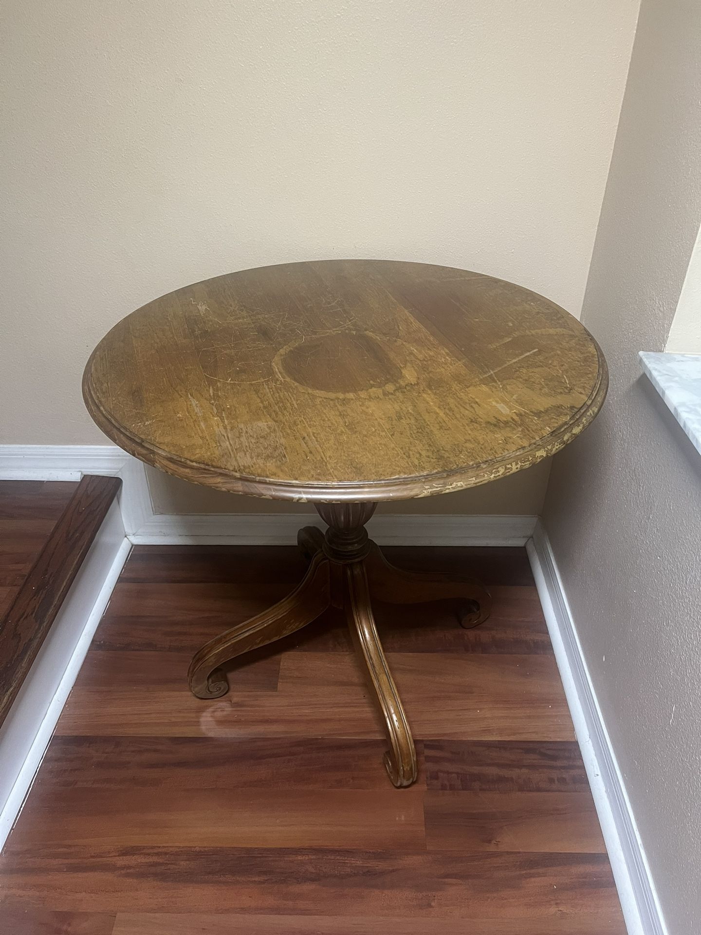 Ethan Allen Round End Table Chairside Table Regents Park End Table READ PROJECT. Used in acceptable condition with the table top at minimum needs rest