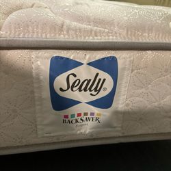 SEALY BACK SAVER Mattress with a Box Spring 