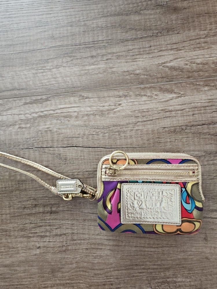 Coach Poppy Wristlet
