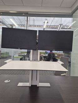 Monitor Stand With Dell Monitors Goes Up And Down Manually