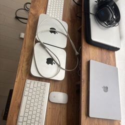 MAC MINI (2 OF THEM) 