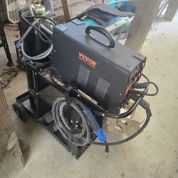 Welder With Mig Gas 75 25 Bottle 