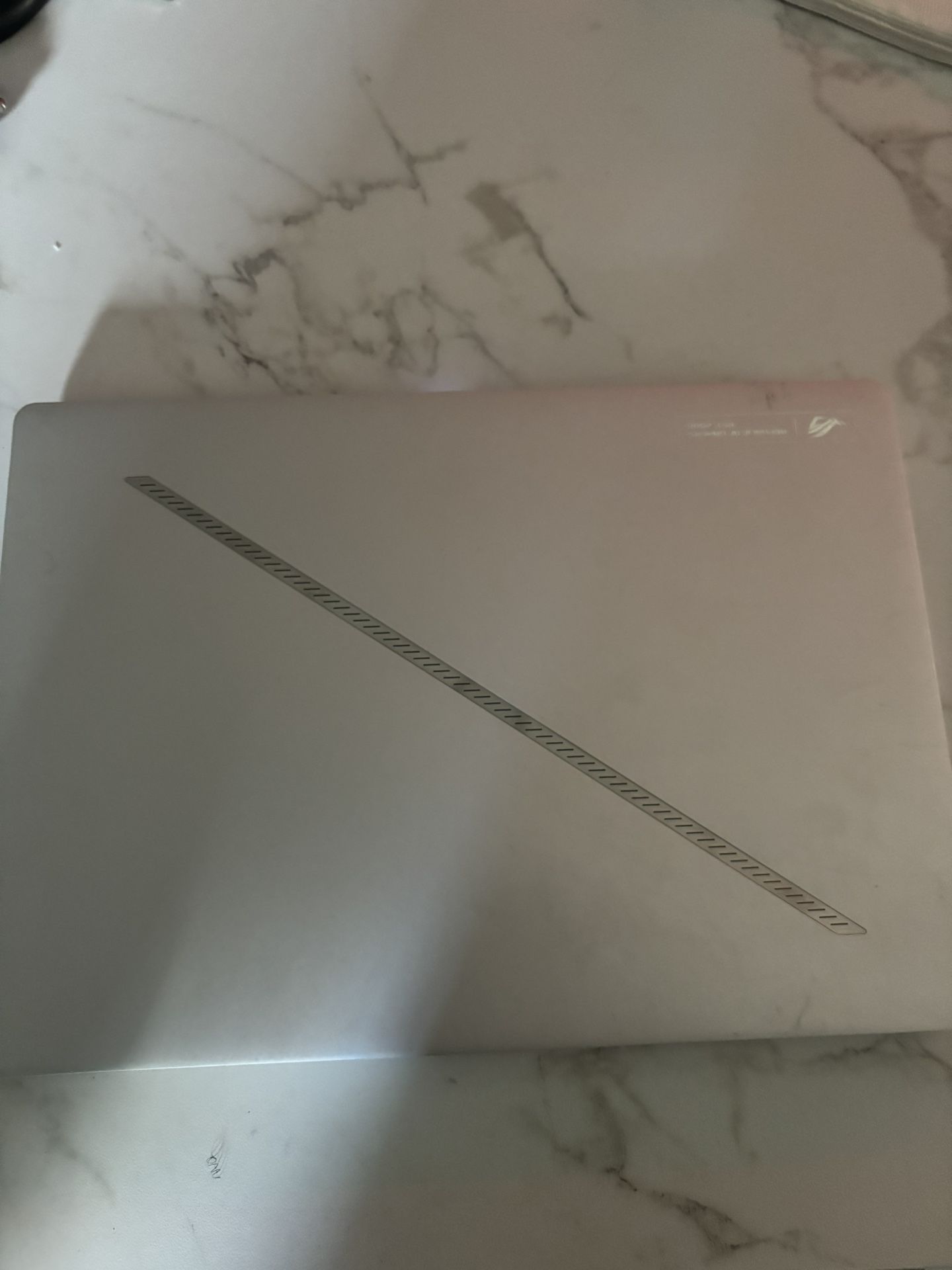 Rog Zephyrus