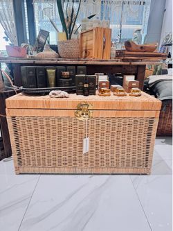 Vintage Wicker Trink