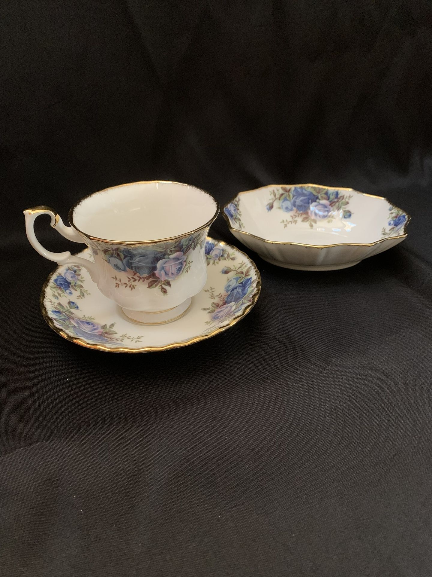Royal Albert, Moonlight Rose ~ Bone China