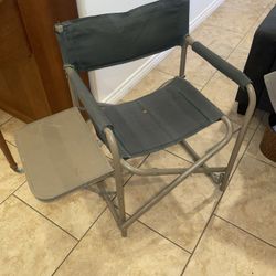 Collapsible Beach Chair w/ Drink Tray