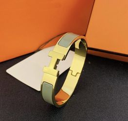 Beautiful Enamel Bangle Bracelet