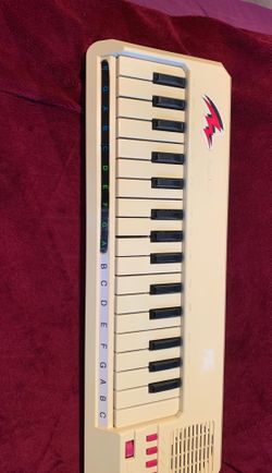 Vintage 1988 Fisher Price keyboard