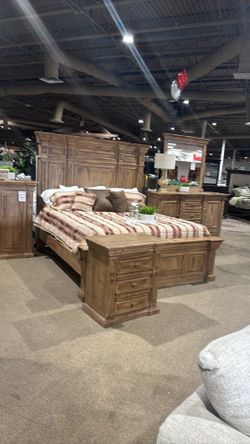 Bedroom set