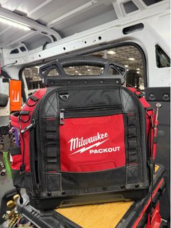Milwaukee PACKOUT 15 in. Structured Tool Bag