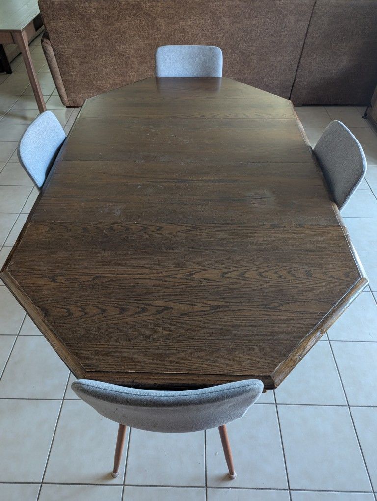 Ethan Allen Extendable Dining Table