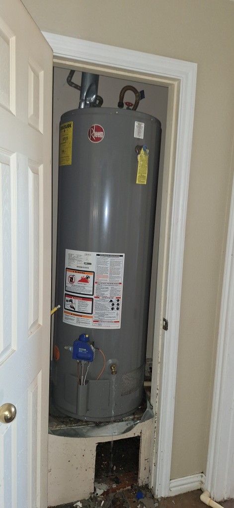 50 gallon water heater    Gas