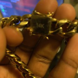 Cuban Link Bracelet (GOLD PLATED)