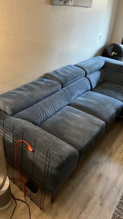 Sectional w/ Headrests