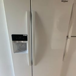 Whirlpool refrigerator 33”new scratch and dent white 