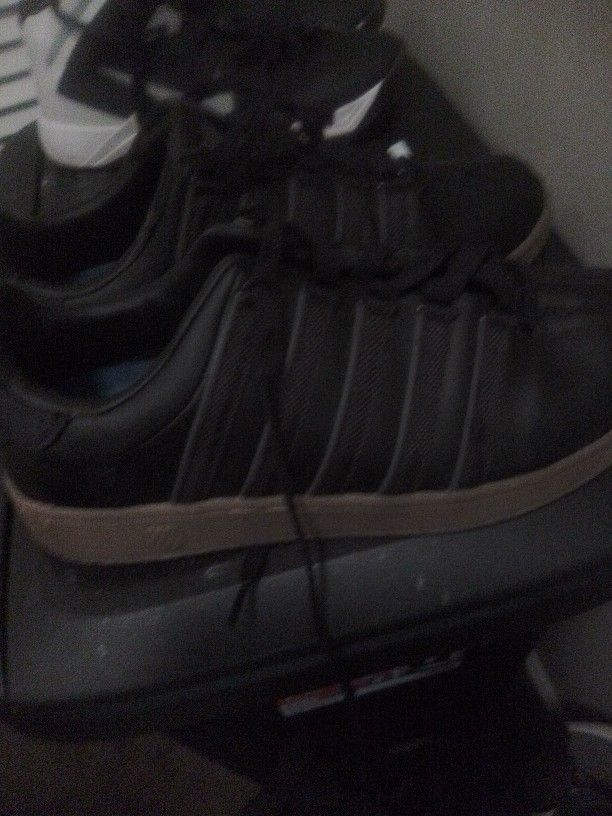 K Swiss Size 9