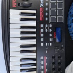 MPK 225 MIDI Keyboard Beat Controller 