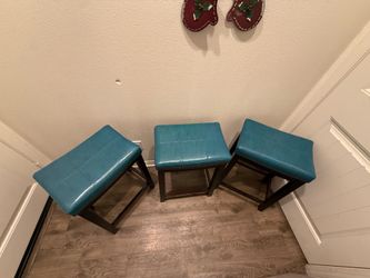turquoise barstool