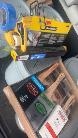 3m hand masker and paint brushes