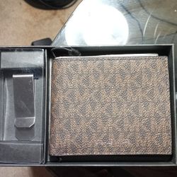 Michael Kors Men 2-Piece Wallet Set 