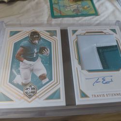 Travis Etienne Jr, Auto booklet