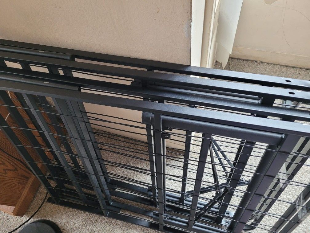New = Quen Metalbedframe