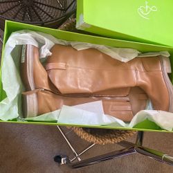 Womans/Girls. Sam Edelman.  Leather Boots sz5.5