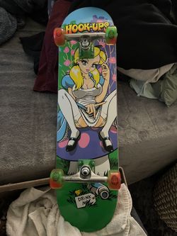 Hook Ups Skateboard