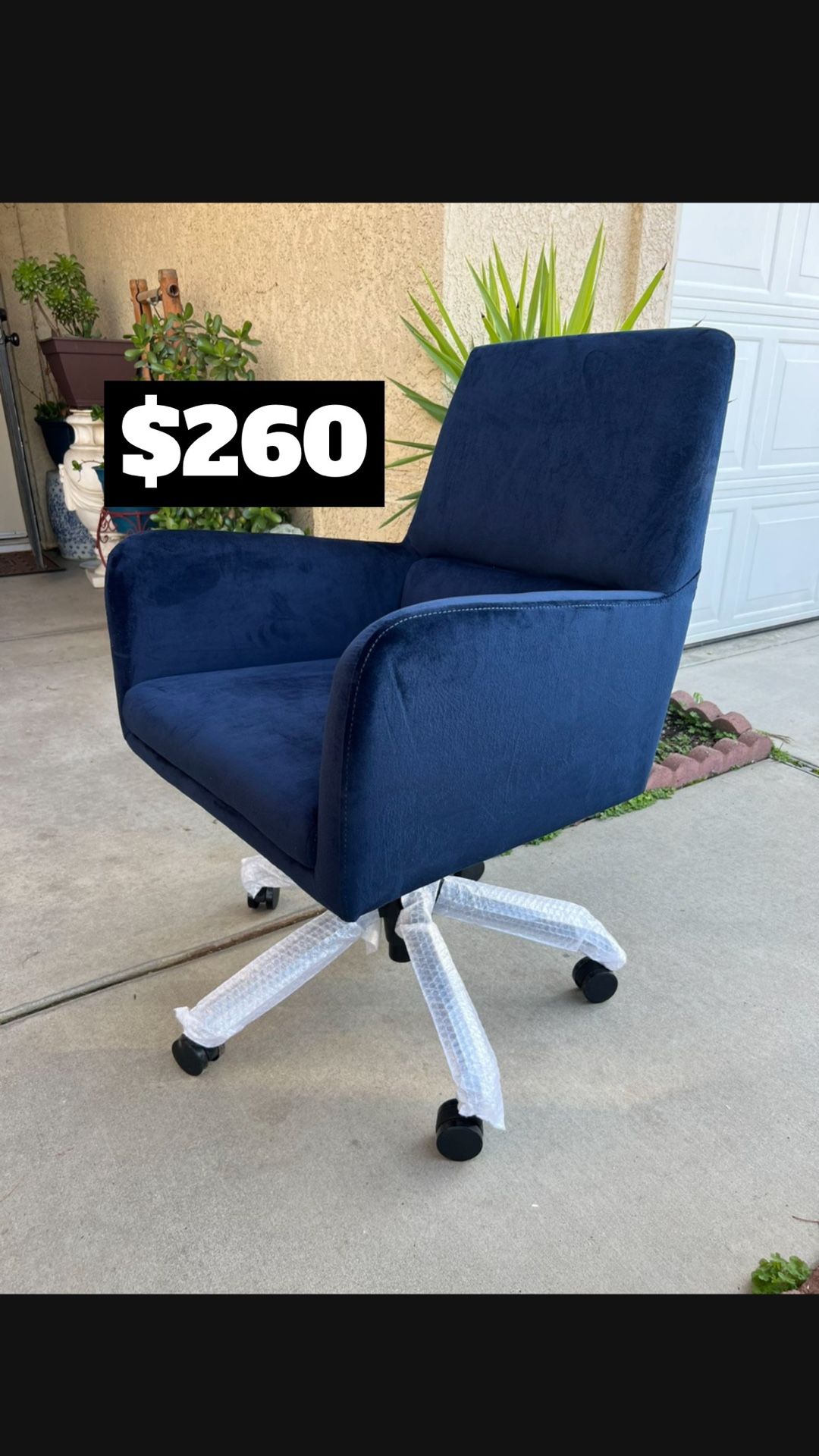 Brand New. Midnight Blue Velvet Mid Century Modern Office Chair. Retails Over $550