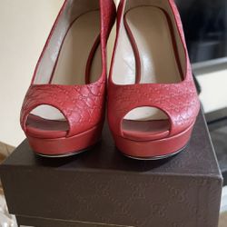 Authentic Red Leather Gucci Shoes Size 38/8