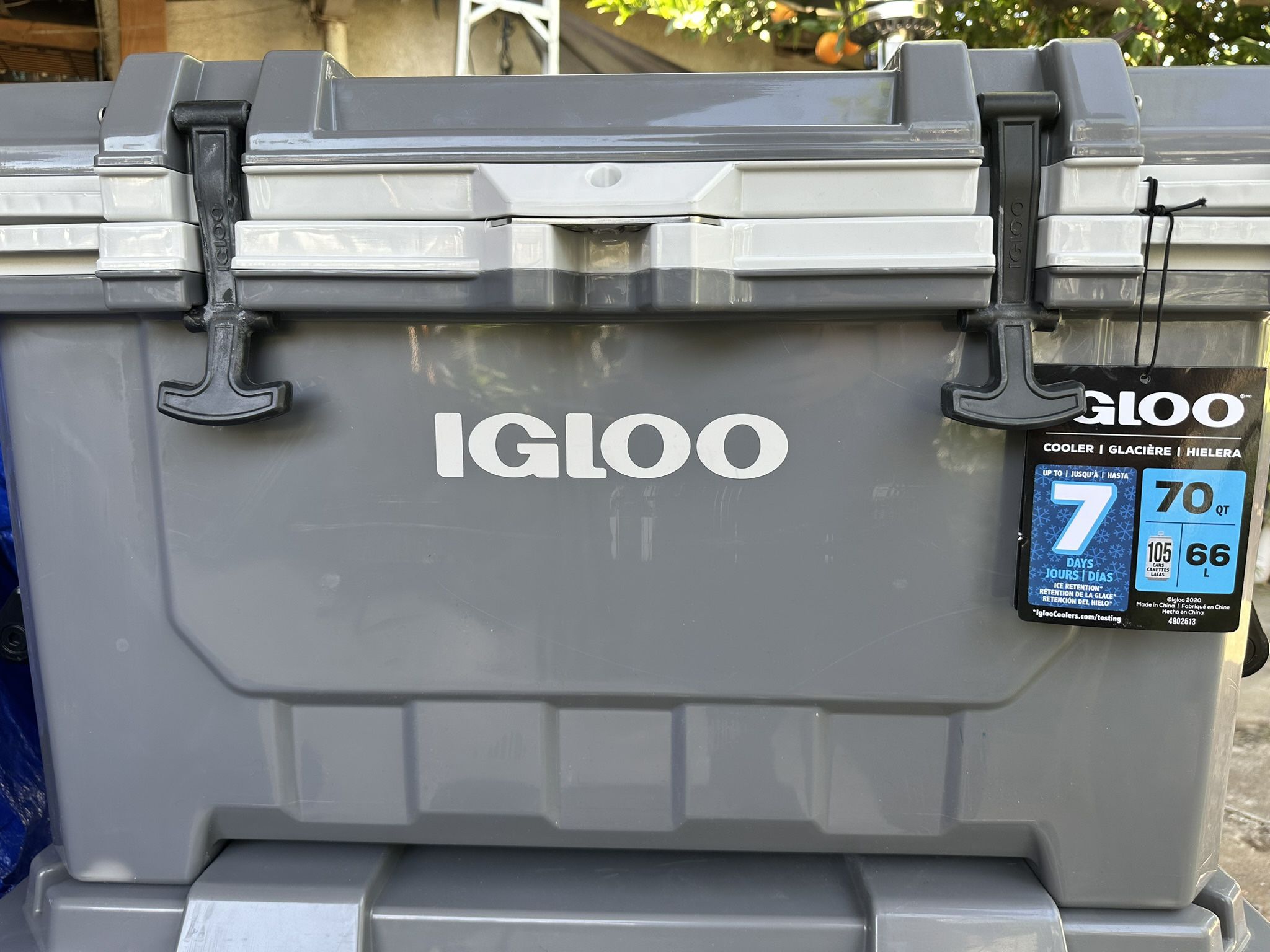 Igloo IMX 70 QT Hard Sided Cooler, Gray