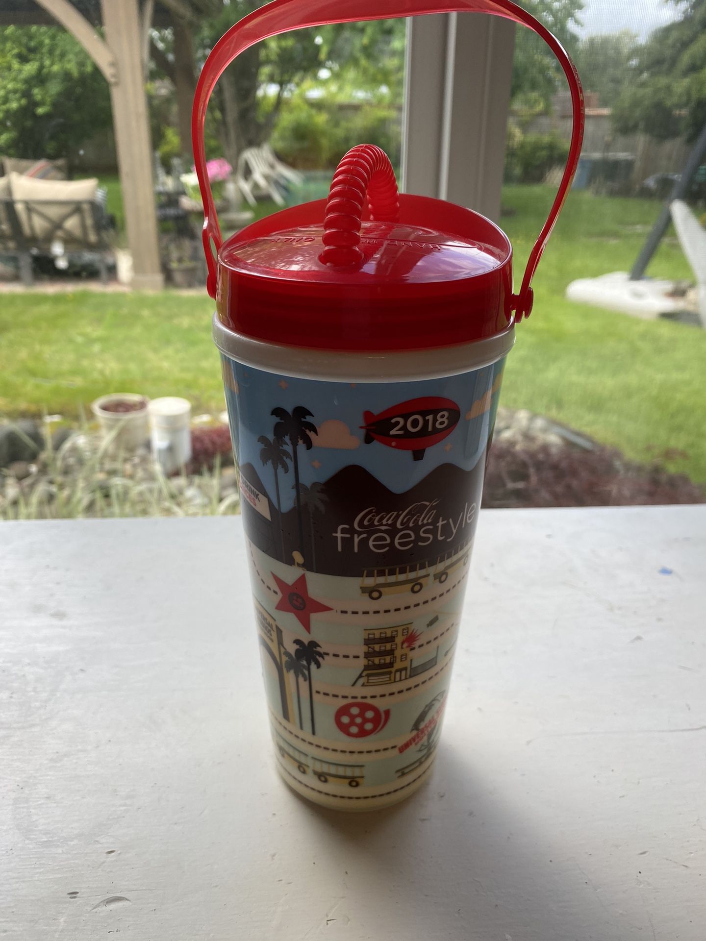 New 2018 Universal Studios Hollywood Coca Cola Freestyle Souvenir Cup and Straw